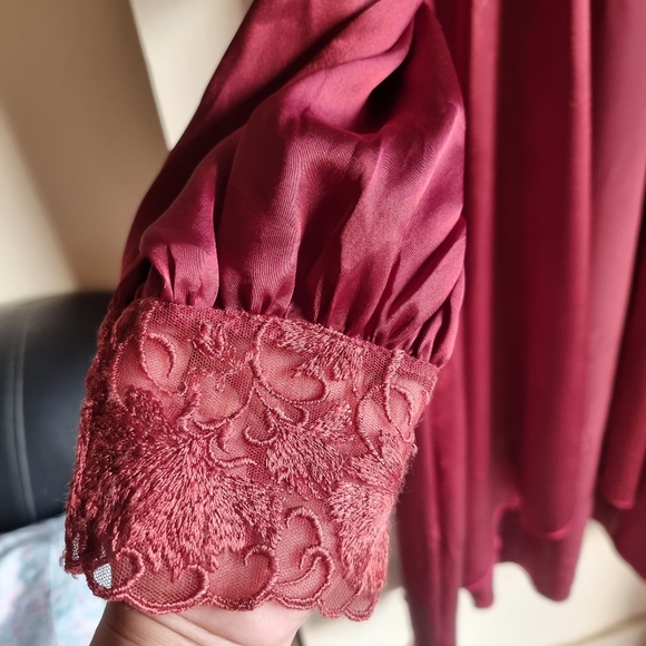 Montagut Women Silk Kimono. - Picture 4 of 10